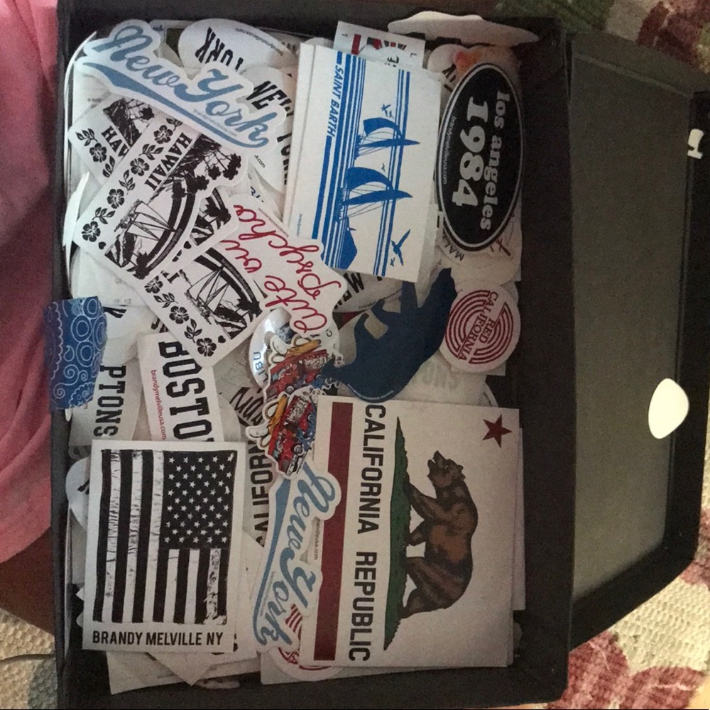 Random bundle of 50 brandy Melville stickers - Picture 4 of 5